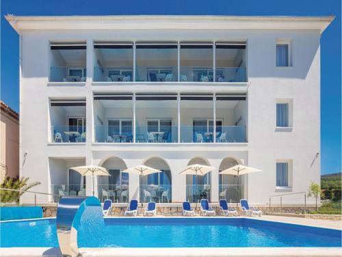 Two-bedroom Apartment In Punat