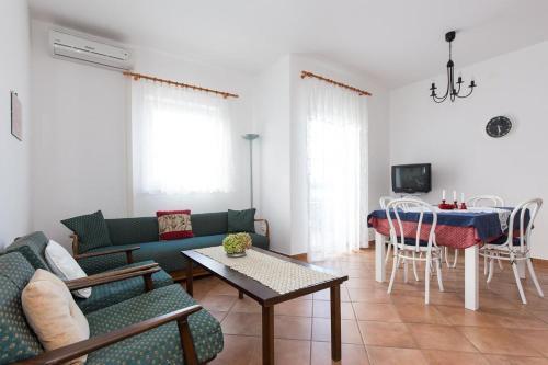 Apartments With A Parking Space Punat (krk) - 5408