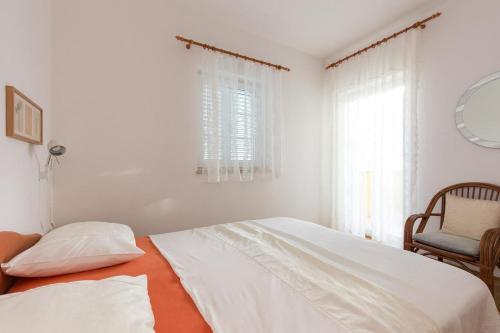Apartments With A Parking Space Punat (krk) - 5408