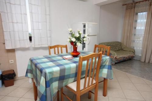 Apartments With A Parking Space Punat (krk) - 5373