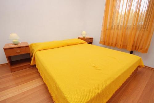 Apartments With A Parking Space Punat (krk) - 5373