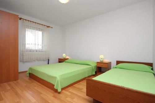 Apartments With A Parking Space Punat (krk) - 5373