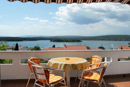 Apartments With A Parking Space Punat (krk) - 5357