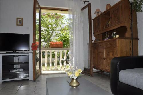 Apartments With A Parking Space Kampor (rab) - 11878