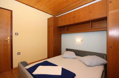 Apartment Mundanije 5072c