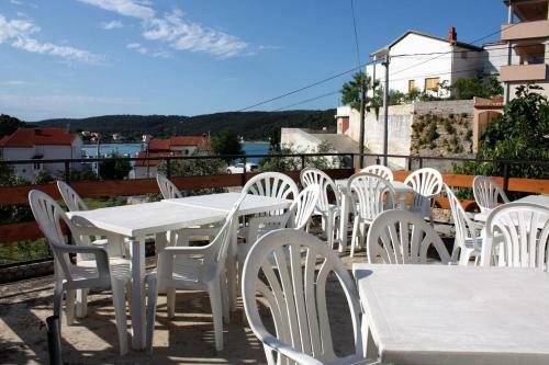 Apartments By The Sea Kampor (rab) - 5037