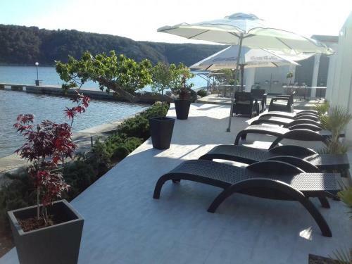Hostal Double Room Kampor 12773b