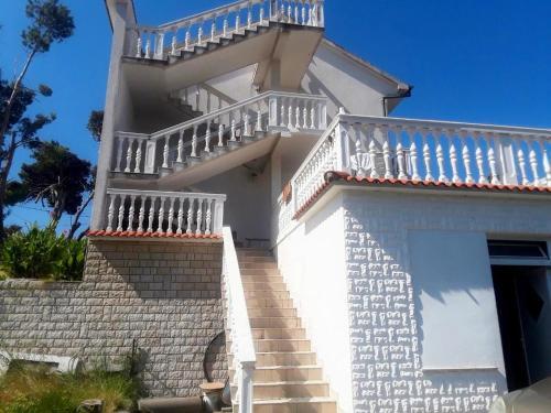 Apartments With A Parking Space Rab - 16082