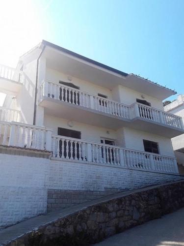 Apartments With A Parking Space Rab - 16082