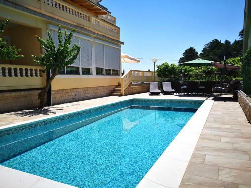 Apartment Banjol 11382c