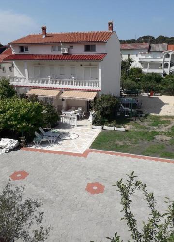 Apartment Palit 4990b