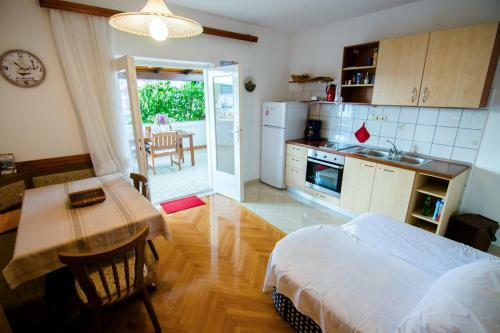 Apartment Barbat 14884a