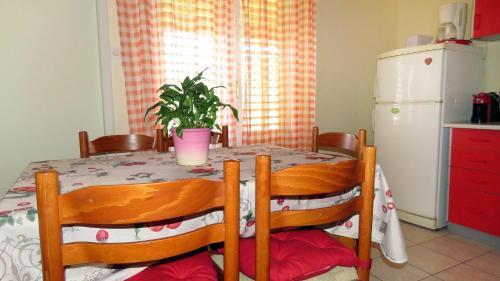 Apartments With A Parking Space Barbat (rab) - 4988