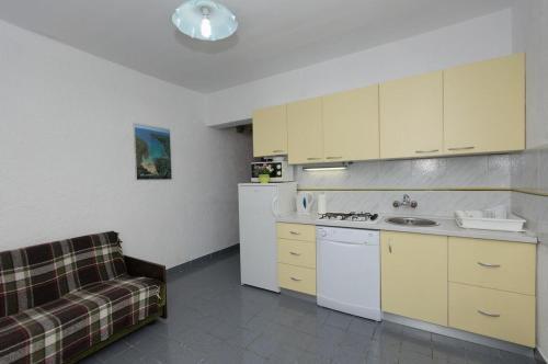 Apartments With A Parking Space Supetarska Draga - Gonar (rab) - 4987