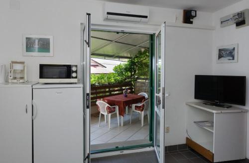 Apartments With A Parking Space Supetarska Draga - Gonar (rab) - 4987