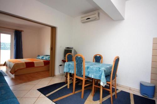 Apartments With A Parking Space Kampor (rab) - 5018
