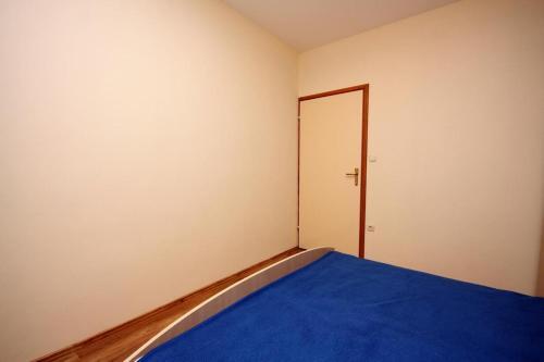 Apartments With A Parking Space Kampor (rab) - 5018
