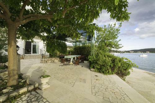 Apartment Kampor 15310a