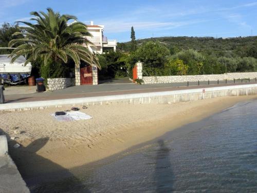 Apartments With A Parking Space Barbat (rab) - 5002