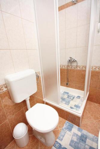 Apartments With A Parking Space Barbat (rab) - 5002
