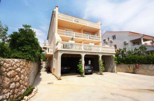 Apartment Barbat 5002a