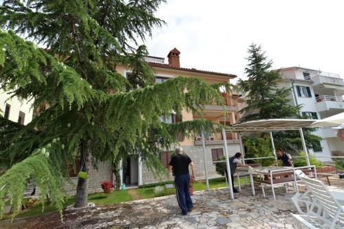 Apartments Creska 629