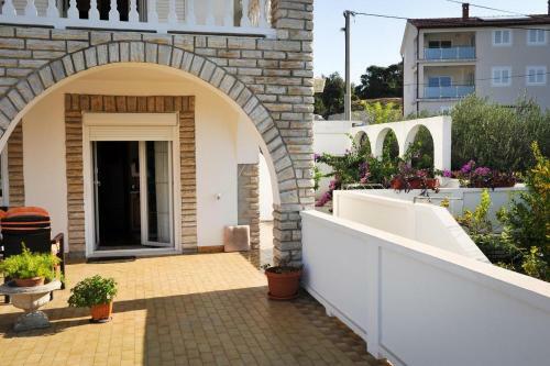 Apartments With A Parking Space Kampor (rab) - 14998