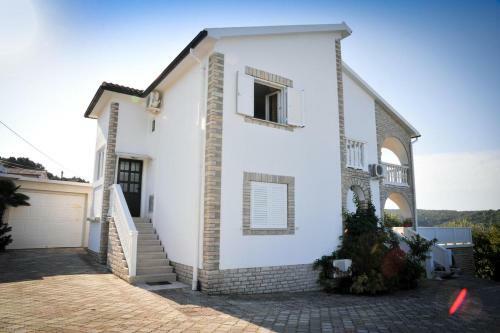 Apartments With A Parking Space Kampor (rab) - 14998