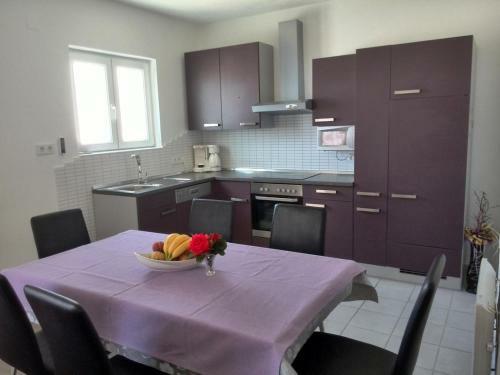 Apartments And Rooms With A Swimming Pool Kampor (rab) - 12773