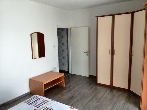 Apartments And Rooms With A Swimming Pool Kampor (rab) - 12773