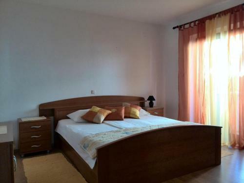 Apartments And Rooms With A Swimming Pool Kampor (rab) - 12773