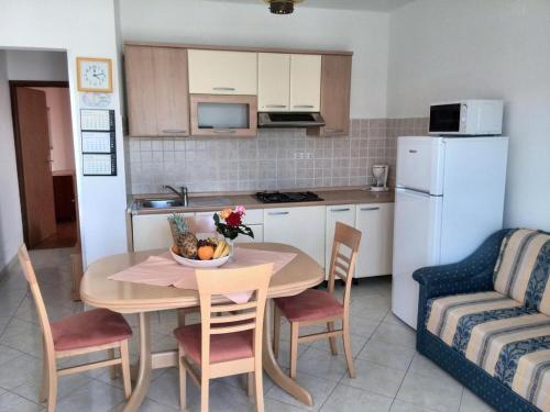 Apartments And Rooms With A Swimming Pool Kampor (rab) - 12773