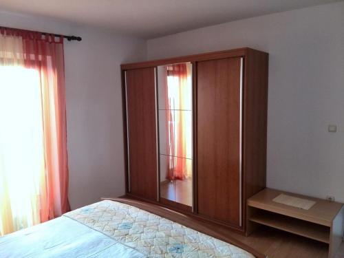 Apartments And Rooms With A Swimming Pool Kampor (rab) - 12773