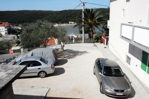 Hostal Double Room Kampor 5064c