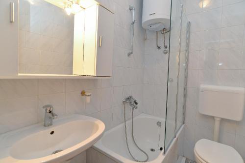 Apartments Rabac 828