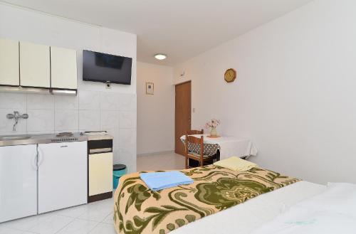 Apartments Rabac 828