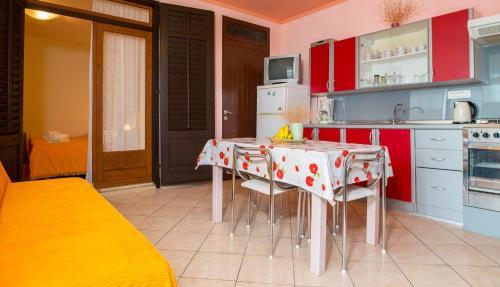 Apartment In Rabac 16743