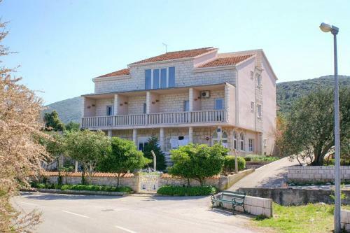 Apartment Kneza 167b