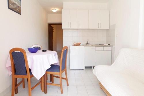 Apartments With A Parking Space Rabac (labin) - 7621
