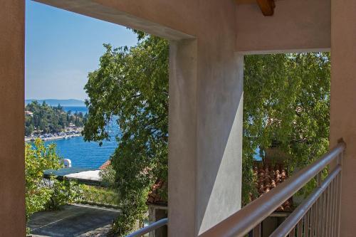 Apartment In Rabac 16821