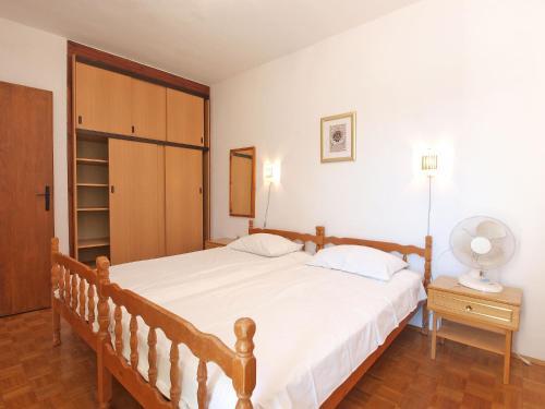 Apartments Robert 1471