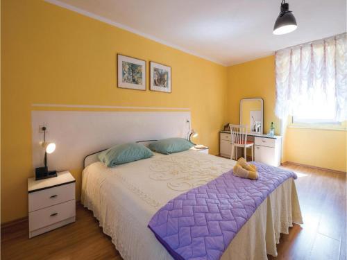 Two-bedroom Holiday Home In Rakalj