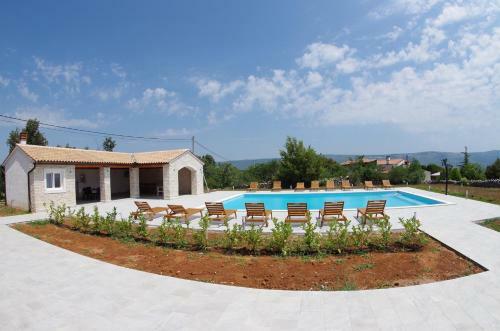 Apartment In Rakalj/istrien 36051
