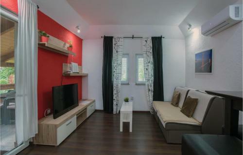 One-bedroom Apartment In Rakovica