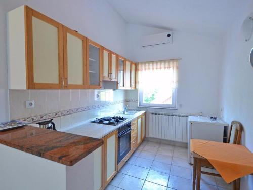 Apartments With A Parking Space Rakovica (karlovac) - 15514