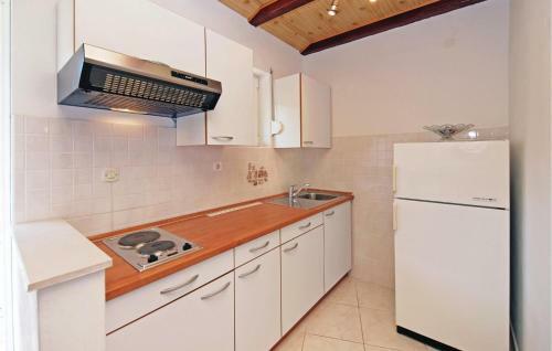 Apartment Put Rajica Cr