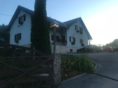 Hostal Pansion Danica