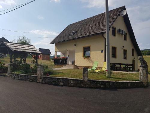 Hostal House Jure