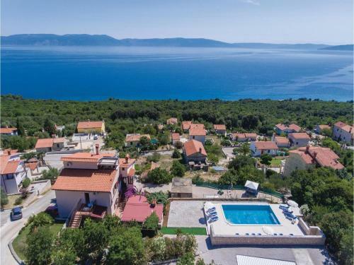 Three-bedroom Apartment In Labin