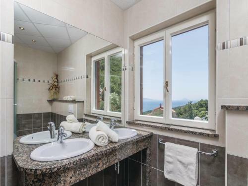 Three-bedroom Apartment In Labin